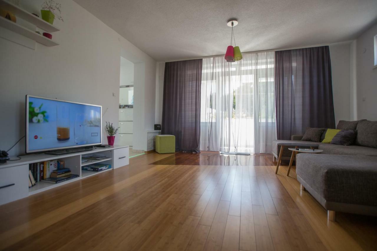 שיבניק Luxury Apartment With Private Heated Pool מראה חיצוני תמונה